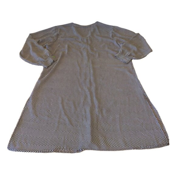 Revue Womens 2X Black & White Zigzag Long Button-Up Dress 100% Polyester - Picture 3 of 5